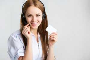 Home Call agent werkt aan COVID-19 informatielijn in Antwerpen