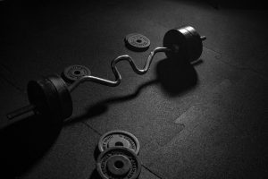 Home Sportschool Hengelo fitnessruimte met moderne apparatuur voor cardio- en krachttraining