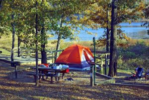 Home Campingwinkel Hoogvliet met uitgebreid assortiment kampeeruitrusting voor gezinnen en avonturiers